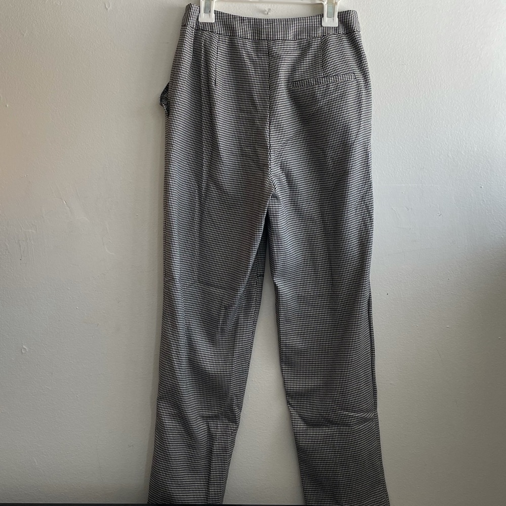 Houndstooth Ruffle Pocket Pant - Picture 4 of 5